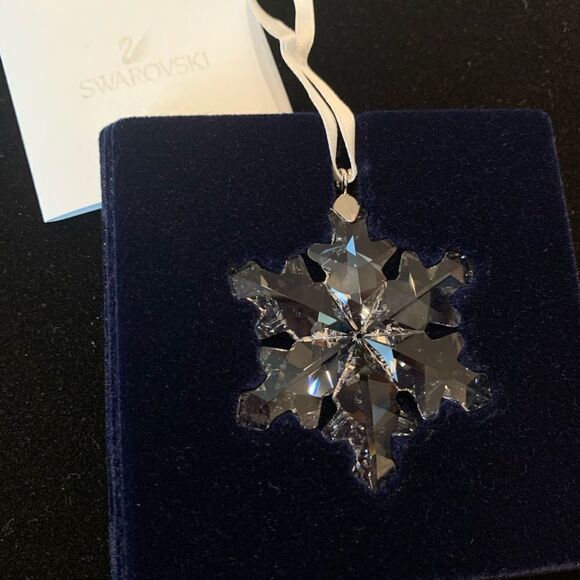 SWAROVSKI Little Snowflake Ornament 1139969 In box - Picture 7 of 11